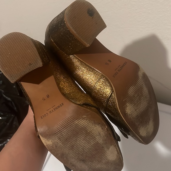 Kenneth Cole size 6 1/2 bronze thick heel - Picture 7 of 8